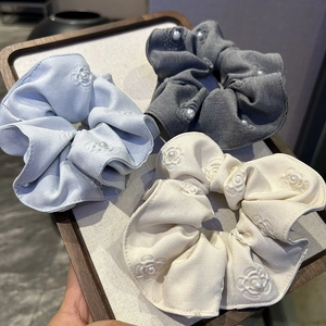 Vintage Camellia Embroidery Scrunchie With Faux Artificial Pearl Elegant Fabric Hair Tie For Women Floral Print Elastic Hair Band