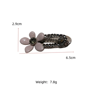 Détails des dimensions de la pince à cheveux vintage à fleurs avec strass roses