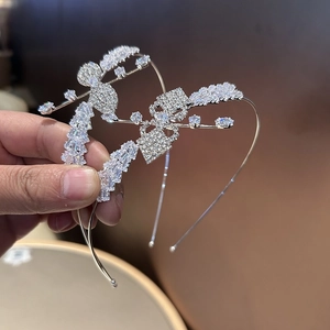 Serre-Tête Élégant en Alliage Argenté avec Zircone Papillon Fleur Strass Nœud Bandeau pour Cheveux Mariage Fête Accessoires