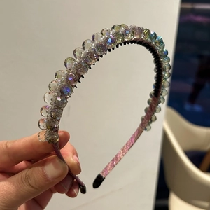 Cerchietto di Lusso con Perline di Cristallo per Donna Sfumato Viola Verde Colore AB Iridescente Cerchietto per Capelli con Denti Antiscivolo Accessori per Capelli Moda