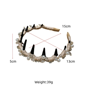Dimensioni dettagliate del cerchietto con cristalli, perle, punte e diametro di 13cm