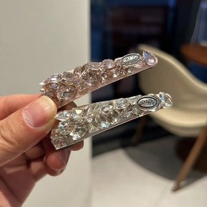 Sparkling rhinestone hair clip set with love engraving for elegant women styling