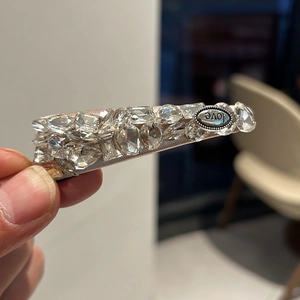 Sparkling crystal rhinestone BB hair clip for women with love lettering detail