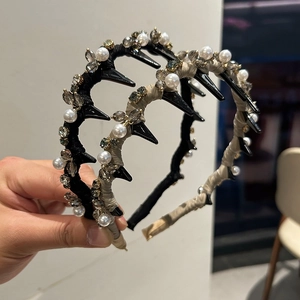 Elegante Cerchietto Avvolto in Raso Con Künstliche Perle Artificiali Cristalli E Punte Nere Cerchietto Antiscivolo Con Pettine Donna