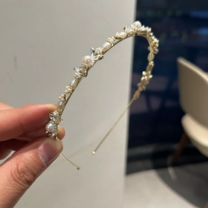 Serre-Tête Élégant en Alliage d'Or avec Fleurs en Künstliche Perles d'Imitation Strass Cristal Rétro Mariage Fête Femme