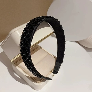 Serre-tête large en velours noir élégant avec cristaux étincelants pour accessoires de fête