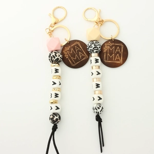 Handmade silicone bead keychain set with MAMA wood disk and leopard print beads