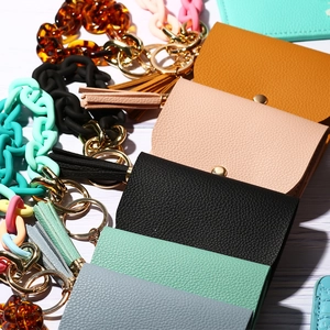Litchi pattern leather card wallet with fringe tassel and thick link wristlet chain
