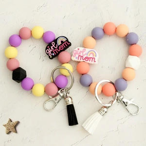 Bracelet porte-clés en perles de silicone avec breloque girl mom et pompons