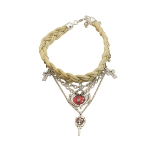 Gothic-Choker aus beige-farbenem Ledergeflecht mit Silberketten und Kreuzanhängern