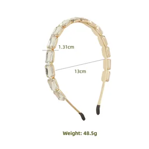Dimensions détaillées du serre-tête doré avec cristaux, poids de 48,5 grammes