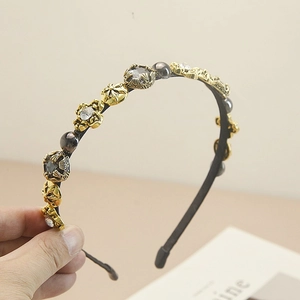Baroque retro headband with gold plating, pearls, crystals and cross relief patterns