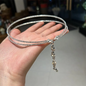 Doppellagiges silbernes Zirkon-Halsband mit eleganten Kristall-Wassertropfen-Anhängern