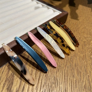 Pince à Cheveux en Acétate Minimaliste Coréenne pour Femme Imprimé Léopard Clip Latéral Ovale Élégant Accessoires Cheveux