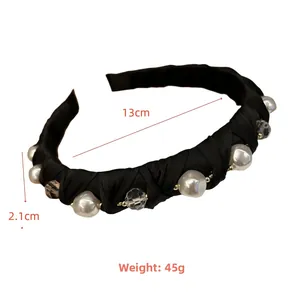 Vue détaillée du serre-tête en cristal de luxe avec diamètre de 13cm et largeur de 2,1cm