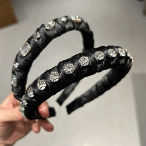 Elegant Black Satin Padded Headband With Sparkling Clear Crystal Rhinestones Vintage Luxury Hair Hoop For Women Hair Accessories