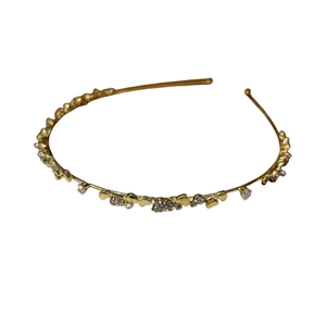 Eleganter Haarreif aus Goldlegierung mit weißen Perlen und glitzernden Strasssteinen