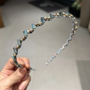 Serre-tête élégant style coréen avec cristaux bleu gris et strass colorés brillants