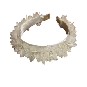 Exquisites cremefarbenes Organza-Blumenstirnband mit handgefertigten Perlen für die Braut