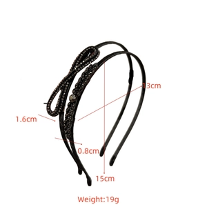 Détails du serre-tête noir à nœud en strass avec dimensions précises et spécifications