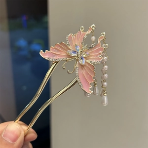 Elegant butterfly tassel hair pin with pink enamel, golden metal, and pearls for Hanfu styling