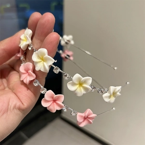 Détails de serre-tête à fleurs blanches et roses avec cristaux et bandeau en métal argenté