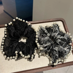 Lot de chouchous élégants en tulle avec perles blanches en noir et gris à fleurs