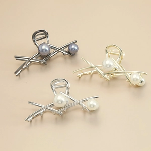 Large Metal Hair Claw Clip For Women Alloy Geometric Shark Clip With Elegant Faux Artificial Pearl Korean Style Hair Accessories