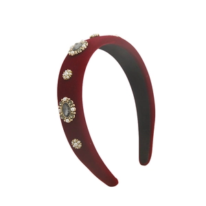 Baroque style velvet headband in wine red featuring artificial pearls and rhinestones