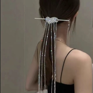 Elegant silver hair stick with sparkling heart rhinestone and long tassel for women