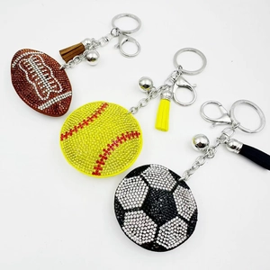 Porte-clés en Strass Thème Sport Mode pour Femmes Pendentif de Sac Football Baseball Rugby Avec Frange Clochette Anneau en Métal Cadeau