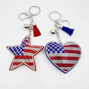 Strass Herz Stern Schlüsselanhänger USA UK Flagge Taschenanhänger Wildleder Quaste Legierung Anhänger Geschenk Für Damen