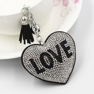 Funkelnder LOVE Herz-Schlüsselanhänger mit Strass, schwarzer Quaste und silberner Glocke