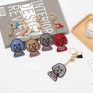 Ensemble de porte-clés chien teddy en strass avec pompons en cinq couleurs assorties