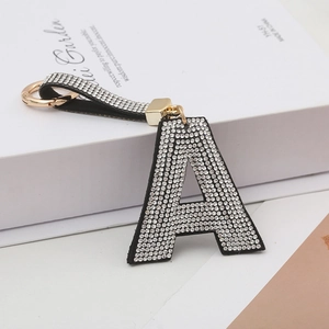 Porte-clés Lettre Anglaise Strass Luxe Mode Alliage Or Anneau Porte-clés Femme Bijou de Sac Alphabet Bijoux Accessoire