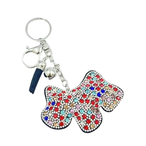 Portachiavi cane Scottie con strass colorati, nappa blu e campanellino in argento lucido