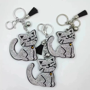 Creative Cartoon Cat Rhinestone Keychain Shiny Animal Pendant With Tassel Bell For Women Bag Car Hanging Accessories