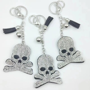 Portachiavi Creativo con Teschio e Strass Nappina Gotica Accessorio per Auto per Festa di Halloween Gioielli in Lega Stile Punk