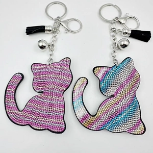 Porte-clés Chat Mignon Avec Strass pour Femmes Tissu Coloré Diamant Artificiel Pendentif de Sac Cadeau Animal