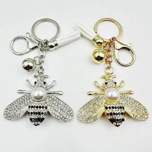 Luxury Alloy Rhinestone Bee Keychain With Faux Artificial Pearl White Tassel Bag Pendant Charm Fashion Metal Key Ring For Women Gift