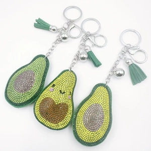 Portachiavi con Strass a Forma di Frutto di Avocado con Nappa e Campanello Ciondolo per Borsa in Metallo Scintillante da Donna