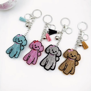 Porte-clés Chiot Caniche en Strass Dessin Animé Pendentif de Sac Chien en Alliage Mignon Avec Gland Cloche Anneau en Métal Cadeau Bijoux