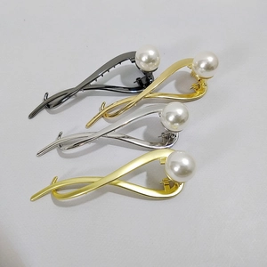 Elegante Pinza per Capelli in Lega con Perla Artificial Torta Fermaglio in Metallo Grande Accessori Donna Styling Quotidiano Galvanica Qualità