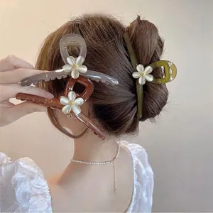 Elegante Blumen-Haarklammern für Damen in Grau, Bernstein und Olivgrün aus Kunstharz