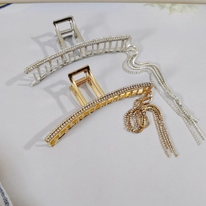 Luxury Alloy Rhinestone Hair Claw Clip With Long Tassel Sparkling Non-Slip Shark Clip Hair Accessories For Women Jewelry