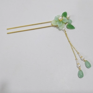 Spilla per capelli in stile antico con petali di peonia verde e nappe dorate per Hanfu