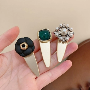 Vintage Kamelie Grüne Edelstein Künstliche Perle Haarklammer Set Für Damen Elegante Mattgold Legierung Entenschnabel Pony Clip Haarschmuck