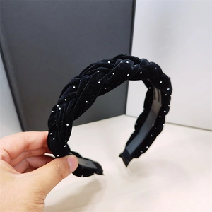 Diadema trenzada de terciopelo negro retro con cuentas brillantes para peinado elegante