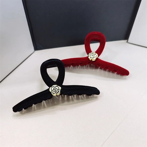 Elegant Large Velvet Camellia Flower Hair Claw Clip Vintage Metal Rose Shark Clip For Women Retro Hair Accessories Hairpin
