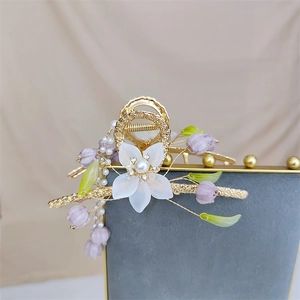Elegant lily of the valley metal hair claw clip with white flower and pearl tassel